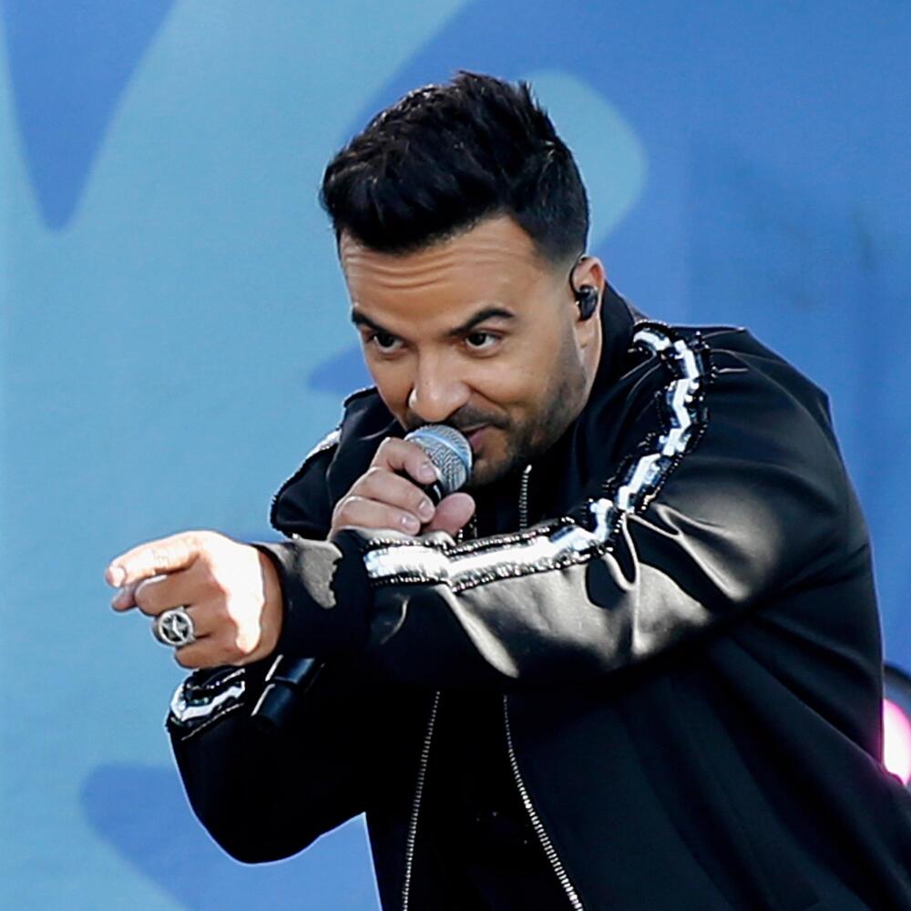 Luis Fonsi – Artist – 101.9fm The MIX - WTMX Chicago, image size:1000x1000