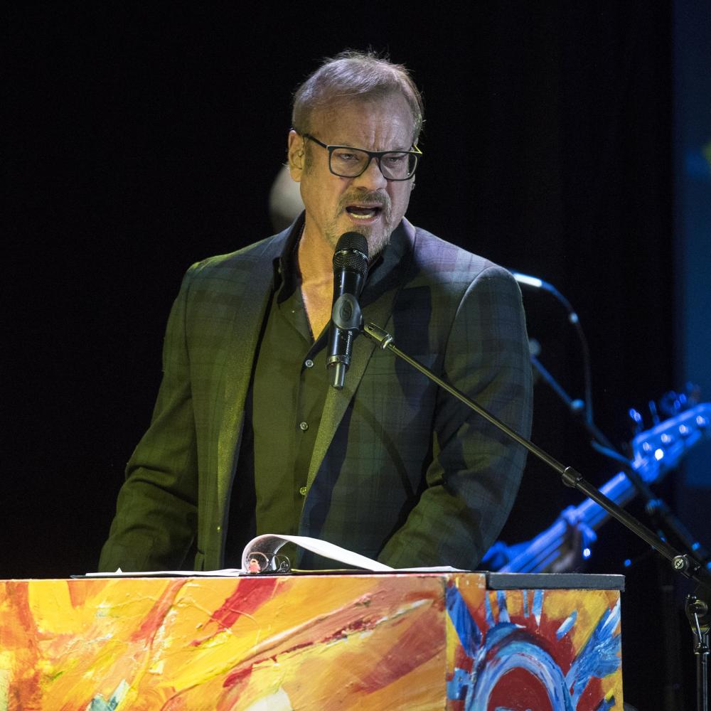Phil Vassar And that's a fact i've tried all i can imagine i've begged and pleaded in true lover's fashion i've got pride, i'm takin' it for a ride bye bye, bye bye my baby, bye bye. phil vassar